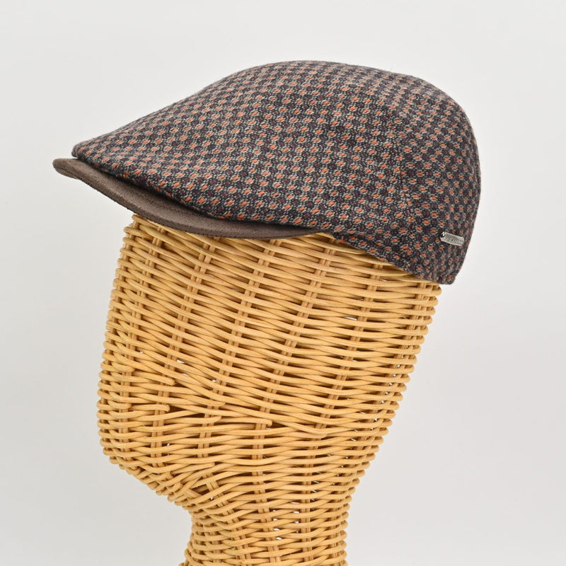Bordo Alberona Flat Cap side view on mannequin