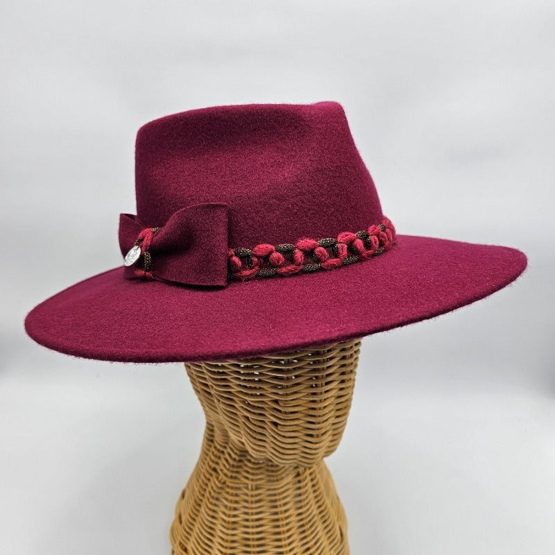 Woman's Indiana Hat with Chained Band